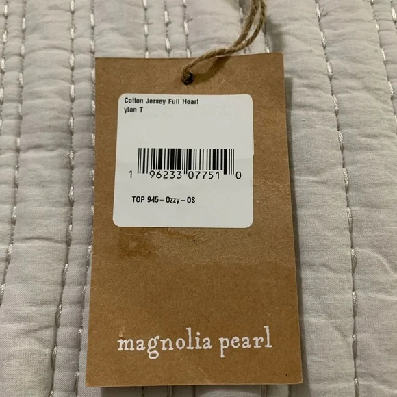 Magnolia Pearl Long Sleeve T with Heart Design - Picture 10 of 11